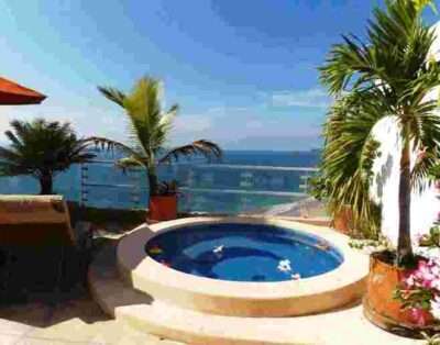 Beachfront PH Amara Ixtapa 5 beds EARLY BOOKING SPECIAL!