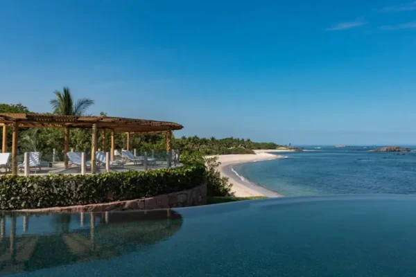 Four Seasons Private Beachfront Sand Villa